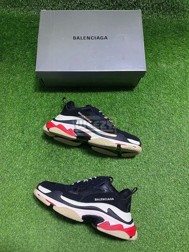 Balenciaga Triple S (Blk/W) (Premium Quality) buy online Pakistan - Weeby Shoes