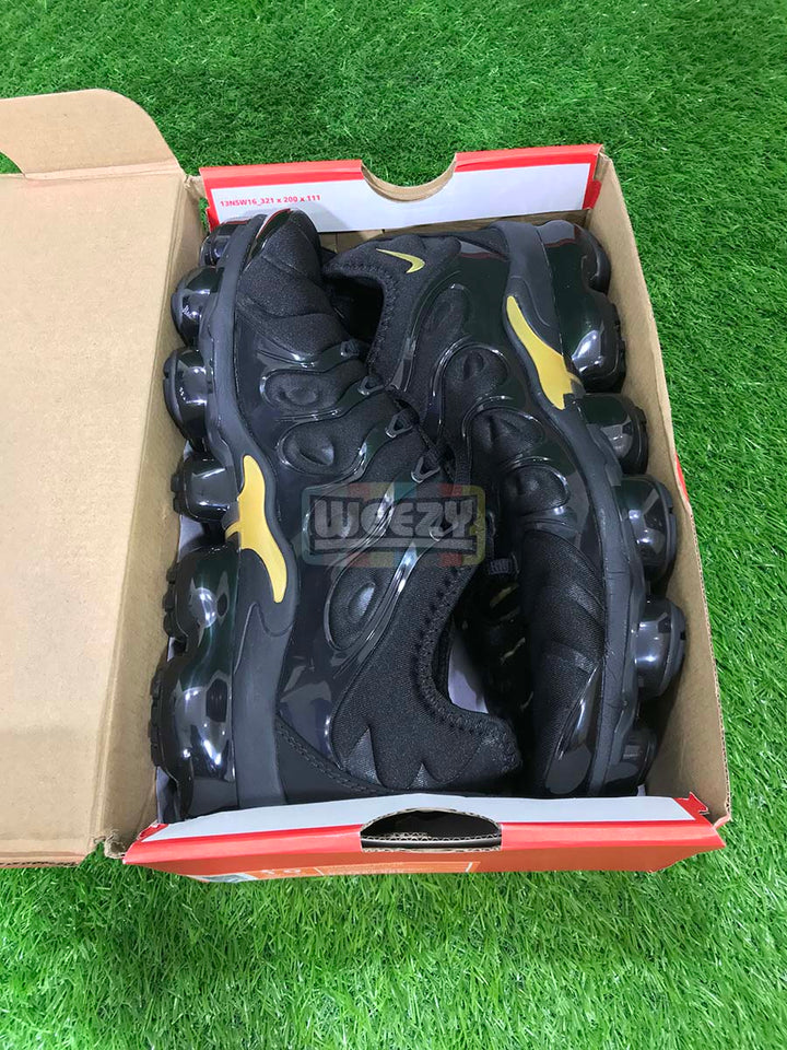 Vapormax (Blk/Gold) (Premium Quality) buy online Pakistan - Weeby Shoes