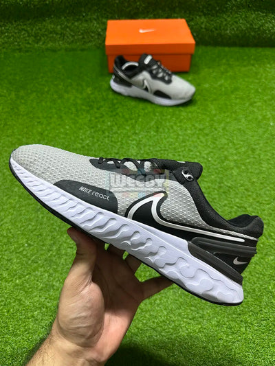 React Miler 3 (Grey/Blk)