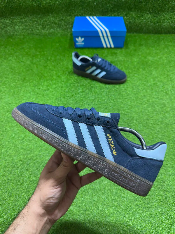 Buy Adidas Shoes Online at Best Price in Pakistan - Weeby Shoes Buy Adidas Shoes Online at Best Price in Pakistan - Weeby Shoes