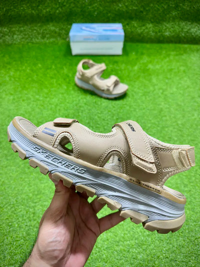 Skechers (D Lux Trekker) (Camel) (003)