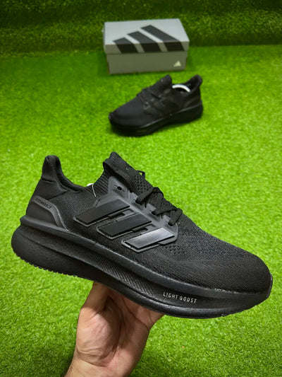 Ultra Boost Light (Triple Blk)(Real Boost) (Original Quality 1:1)