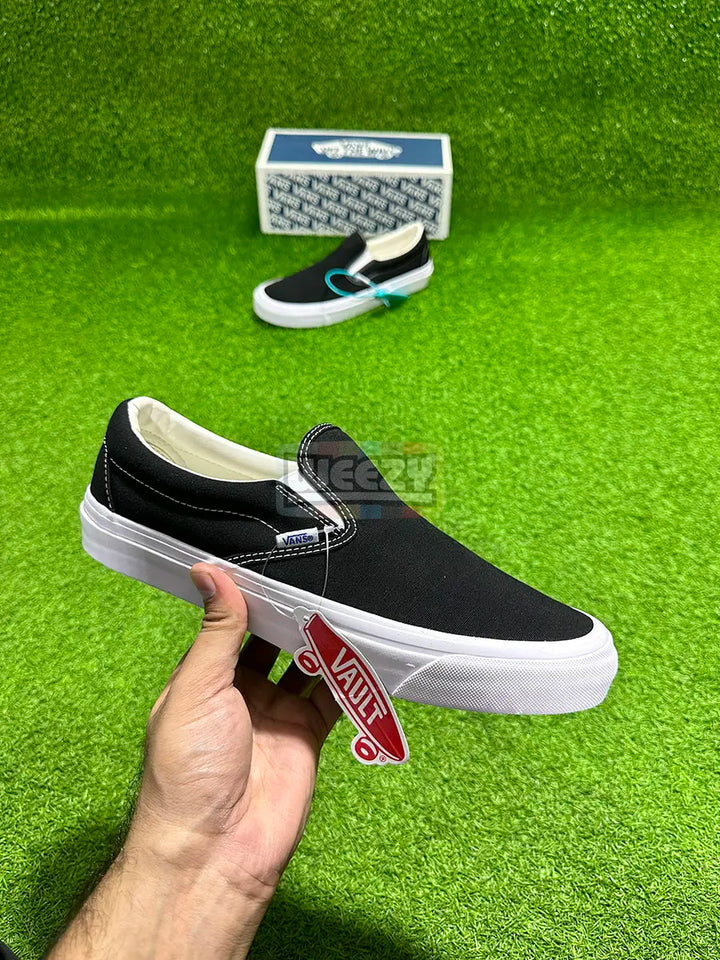 Vans Slip on (B/W) (Original Quality 1:1) buy online Pakistan - Weeby Shoes